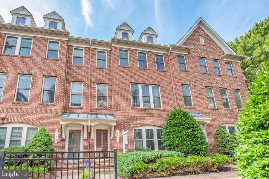 2541 S KENMORE CT, Arlington, VA 22206