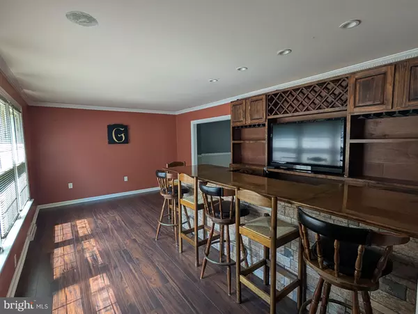 Clementon, NJ 08021,24 MONROE DR