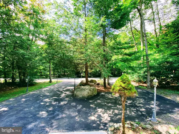 Tobyhanna, PA 18466,2533 COUNTRY CLUB DR