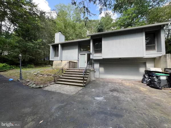 Tobyhanna, PA 18466,2533 COUNTRY CLUB DR