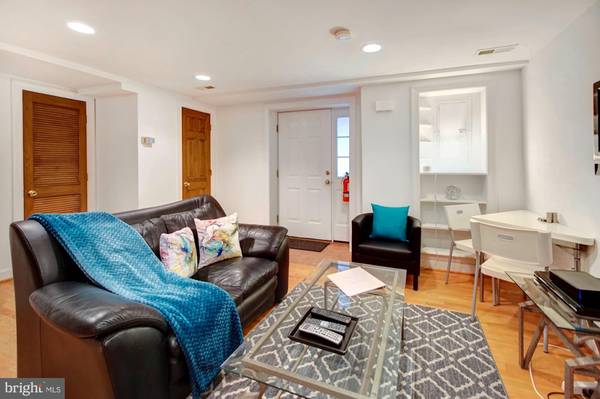 Washington, DC 20009,1421 Q ST NW #3