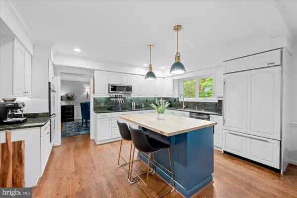 Bethesda, MD 20817,9225 ALDERSHOT DR