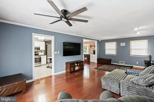 Hamilton, NJ 08620,12 MARGO PL