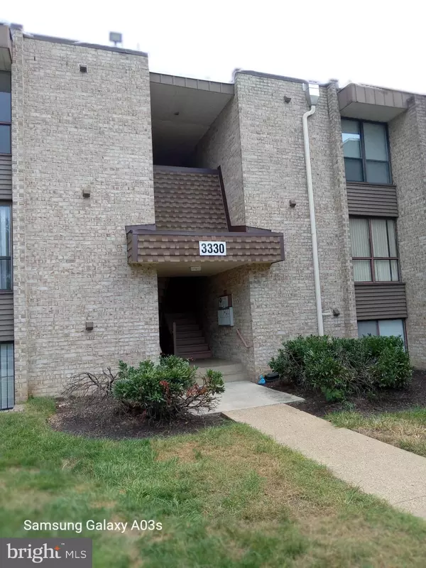 3330 HUNTLEY SQUARE DR #A2, Temple Hills, MD 20748