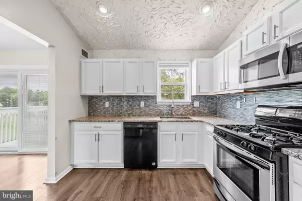 Mount Holly, NJ 08060,27 PARC RIDGE DR