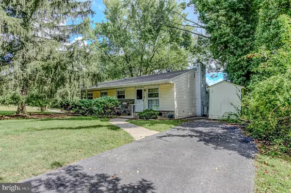 Media, PA 19063,23 RAMPART WEST