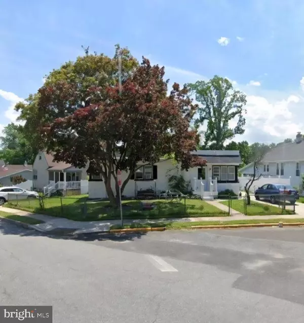 102 W 1ST AVE, Runnemede, NJ 08078