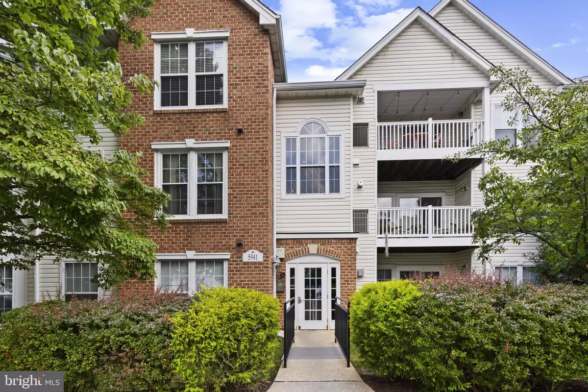 Columbia, MD 21045,5941 MILLRACE CT #D-303