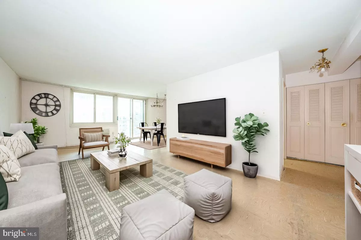 Philadelphia, PA 19103,1919 CHESTNUT ST #2819