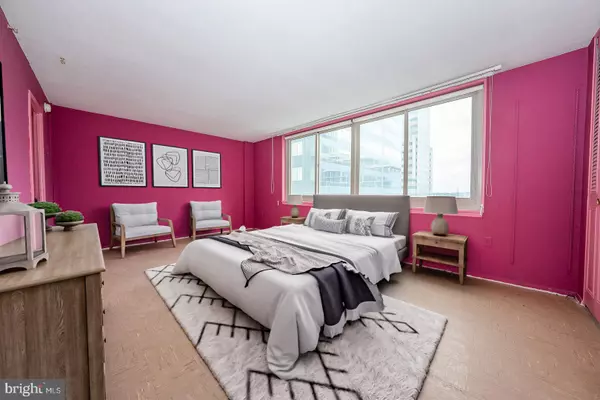 Philadelphia, PA 19103,1919 CHESTNUT ST #2819