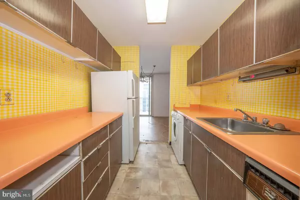 Philadelphia, PA 19103,1919 CHESTNUT ST #2819