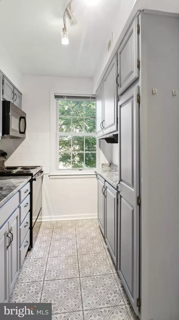 Silver Spring, MD 20910,2211 WASHINGTON AVE #201-W