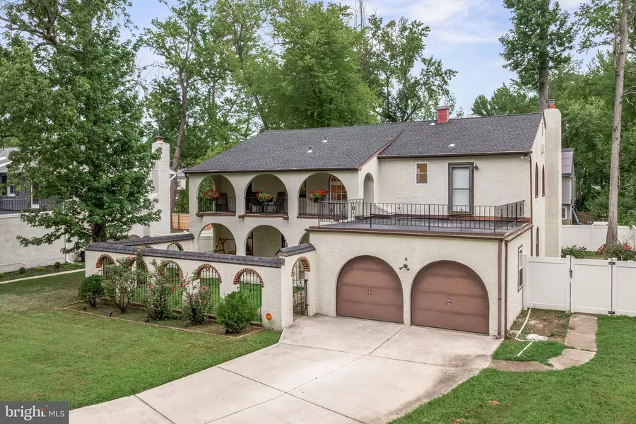 4 CLARK DR, Cherry Hill, NJ 08034