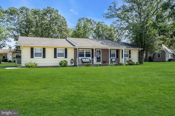 124 OAKWOOD PL, Forked River, NJ 08731