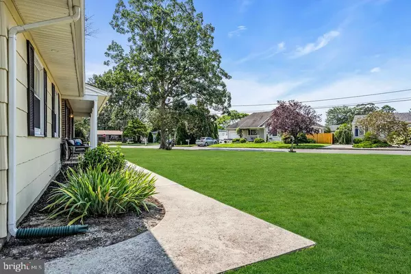 Forked River, NJ 08731,124 OAKWOOD PL