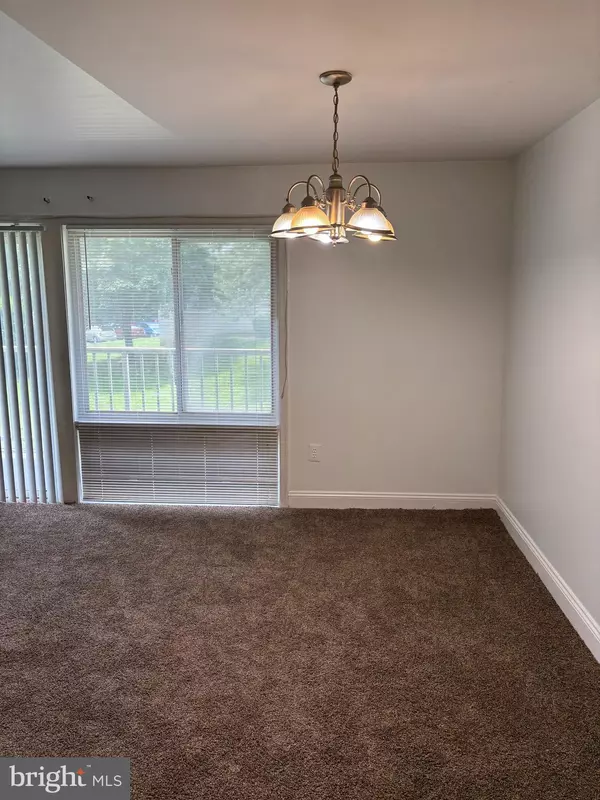 Hyattsville, MD 20782,1005 CHILLUM RD #212