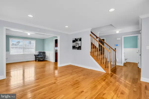 Toms River, NJ 08753,166 BLUE SEA LN