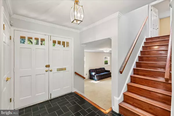 Alexandria, VA 22307,7128 DEVONSHIRE RD