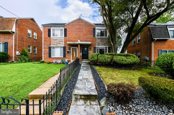 5713 3RD ST NE, Washington, DC 20011