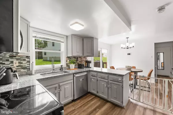 Waldorf, MD 20602,3691 RED BUD CT