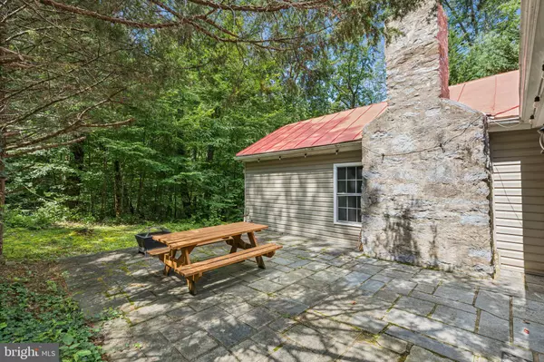 Luray, VA 22835,2066 JEWELL HOLLOW RD