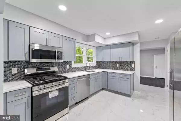 Hamilton, NJ 08690,2164 WH-HAM SQUARE