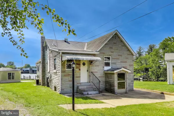 Dundalk, MD 21222,8349 BEAR CREEK DR