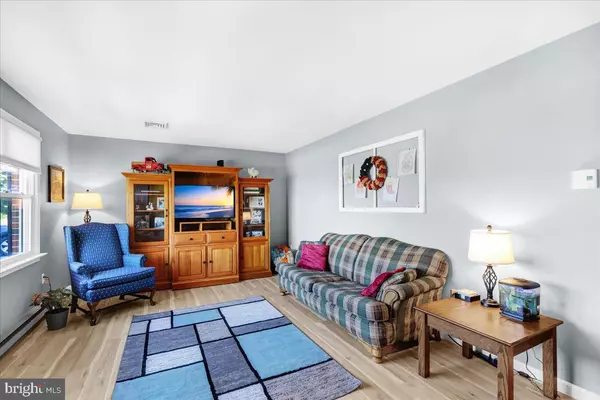 Ephrata, PA 17522,1638 APPLE ST