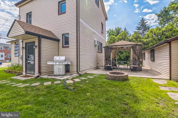 Holmes, PA 19043,361 AMOSLAND RD