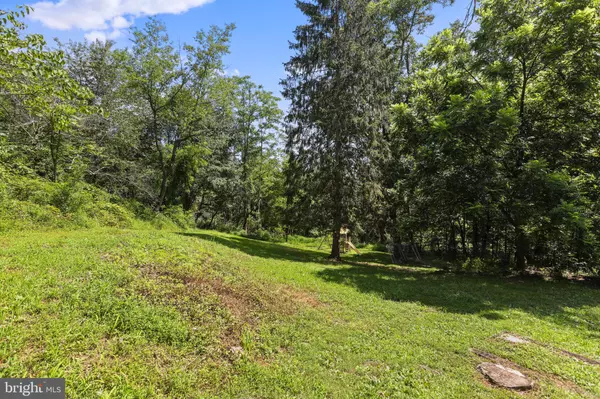 Berkeley Springs, WV 25411,216 ENGLISH MUFFIN WAY