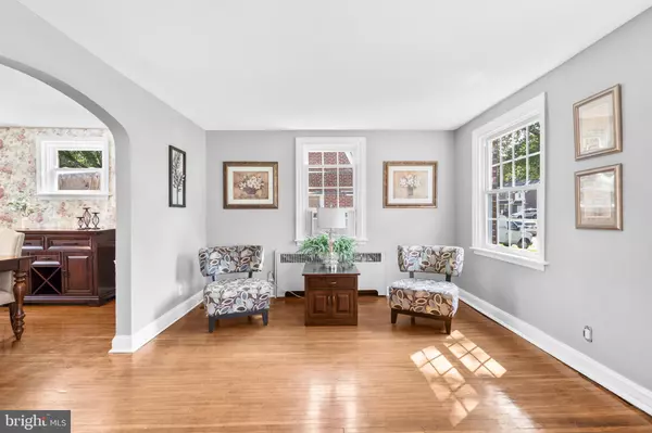 Aldan, PA 19018,329 E MAGNOLIA AVE