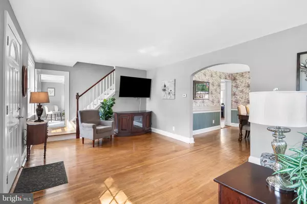 Aldan, PA 19018,329 E MAGNOLIA AVE