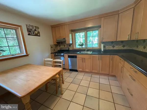 Princeton, NJ 08540,77 CLEARVIEW AVE