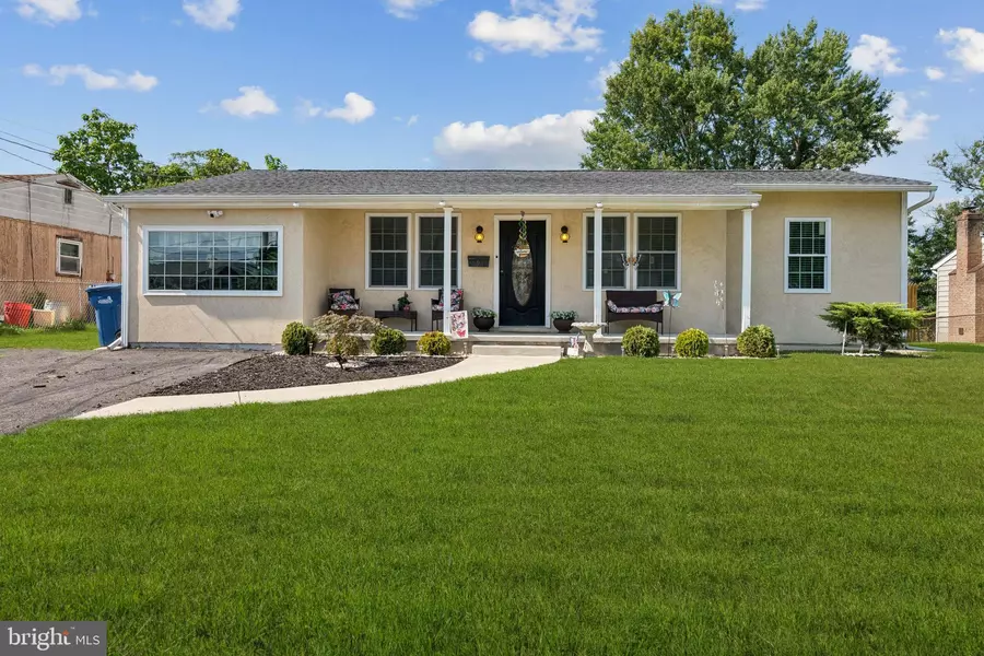 604 W SOMERDALE RD, Somerdale, NJ 08083
