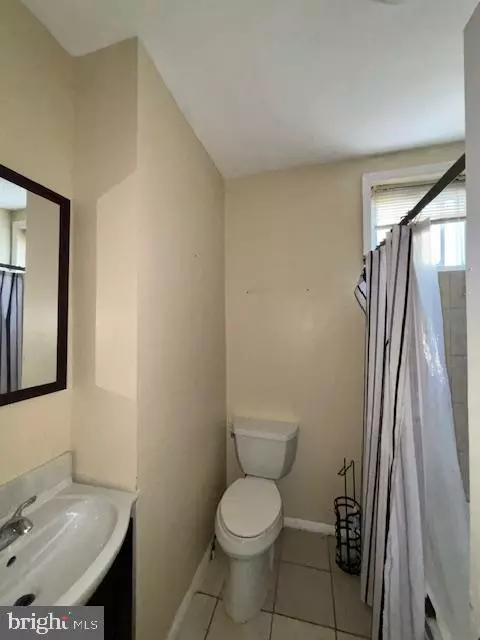 Philadelphia, PA 19140,1538 W BUTLER ST #2ND & 3RD