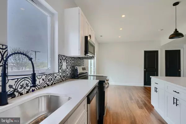 Baltimore, MD 21211,3860 FALLS RD #2