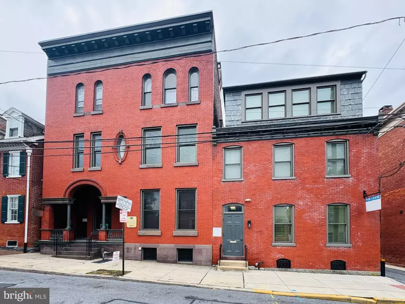 130 E CHESTNUT ST #1ST FLOOR, Lancaster, PA 17602