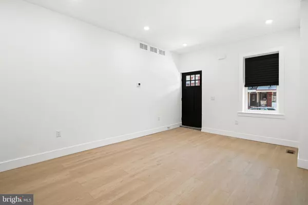 Philadelphia, PA 19143,6027 PINE ST