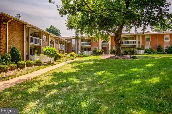 Mclean, VA 22102,1942 KENNEDY DR #104