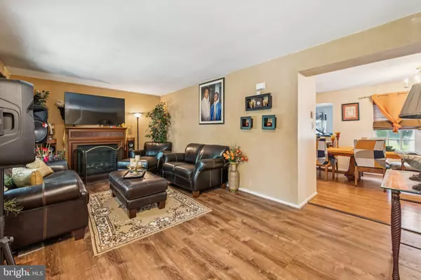 Woodbury, NJ 08096,975 LINDSEY DR