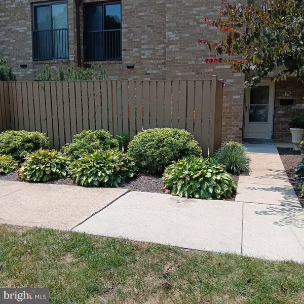 Cockeysville, MD 21030,12 CHESHAM CT #B