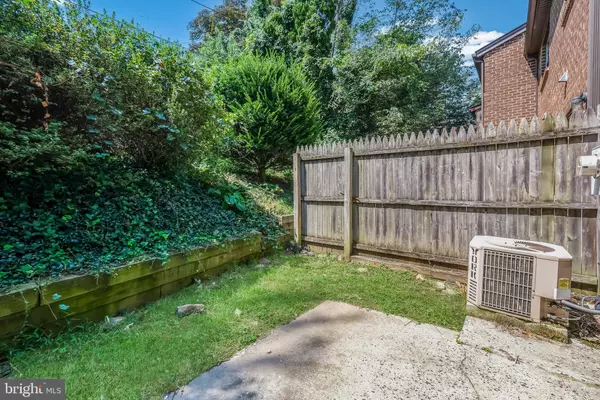 Brookhaven, PA 19015,8 PARK VALLEI LN