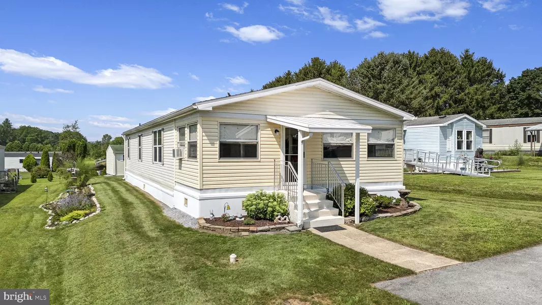62 SHAMROCK AVE, Mohrsville, PA 19541