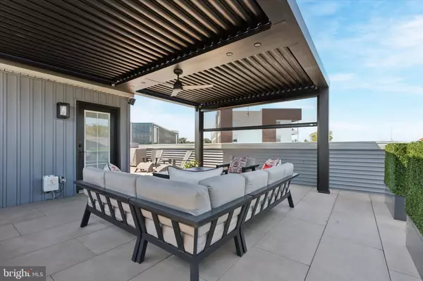 Newtown Square, PA 19073,301 W SQUIRE DR