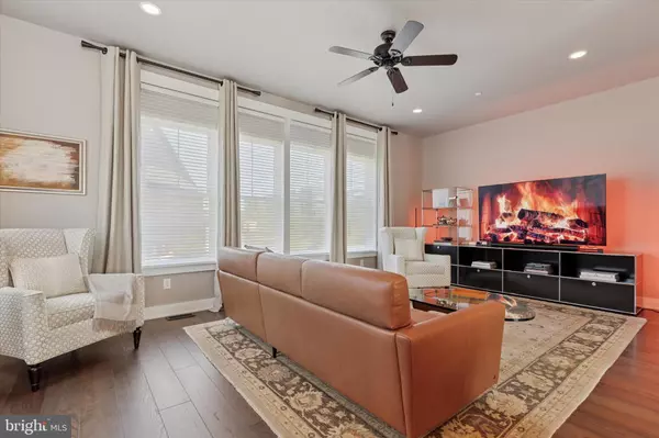 Newtown Square, PA 19073,301 W SQUIRE DR