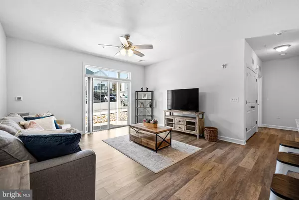 York, PA 17403,8302 HUDSON CT