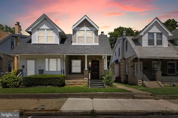 2013 EDGMONT AVE, Chester, PA 19013