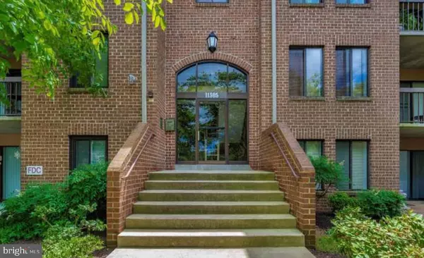 11305 COMMONWEALTH DR #102, Rockville, MD 20852
