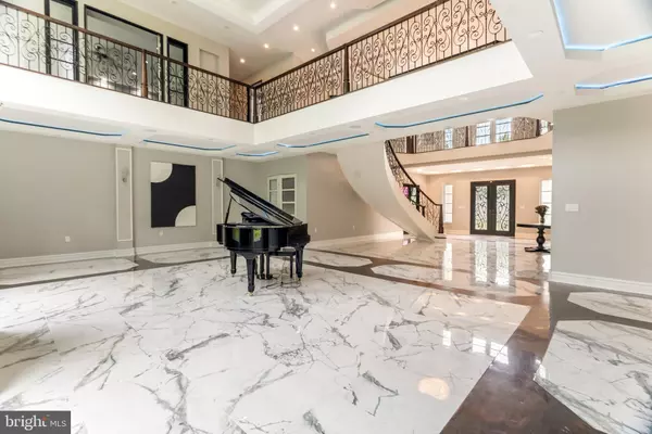 Great Falls, VA 22066,1065 NORTHFALLS CT