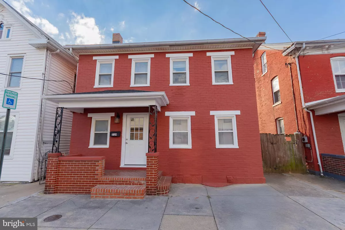 Martinsburg, WV 25404,719 2ND ST